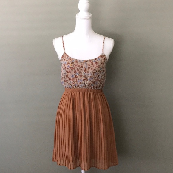 Forever 21 Dresses & Skirts - 🎉Host Pick🎉 Forever 21 mini dress